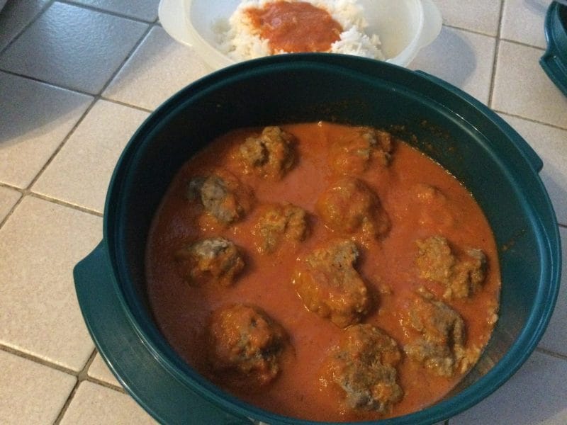 Cliquez pour zoomer ! Boulettes de viande sauce aux poivrons rouges Thermomix par chocolatitine