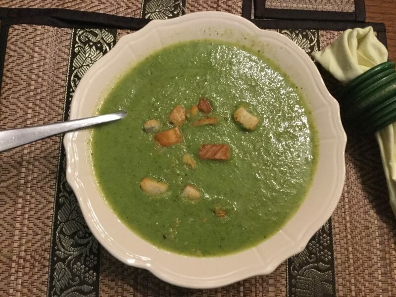 Cliquez pour zoomer ! Velouté aux fanes de radis Thermomix par chocolatitine