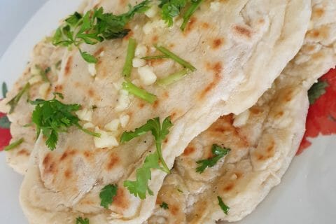 Cliquez pour zoomer ! Naans à l’ail et à la coriandre Thermomix par Jessouu