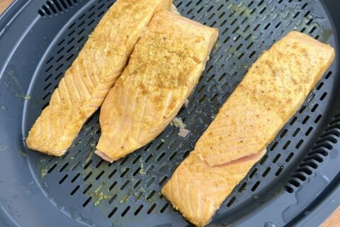 Cliquez pour zoomer ! Saumon sauce curry et tagliatelles de légumes Thermomix par oliihama