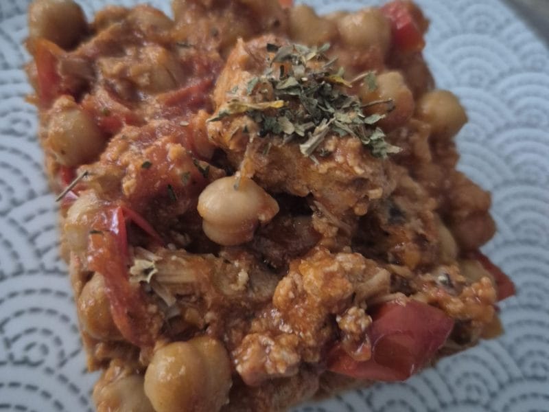 Cliquez pour zoomer ! Mijoté de pois chiches à la tomate, thon et poivrons grillés Thermomix par Nessa