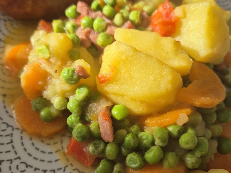 Cliquez pour zoomer ! Ragoût de légumes, pommes de terre et saucisses Thermomix par Nessa