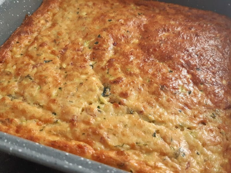 Cliquez pour zoomer ! Zucchini slice – Pain de courgettes australien Thermomix par Nessa