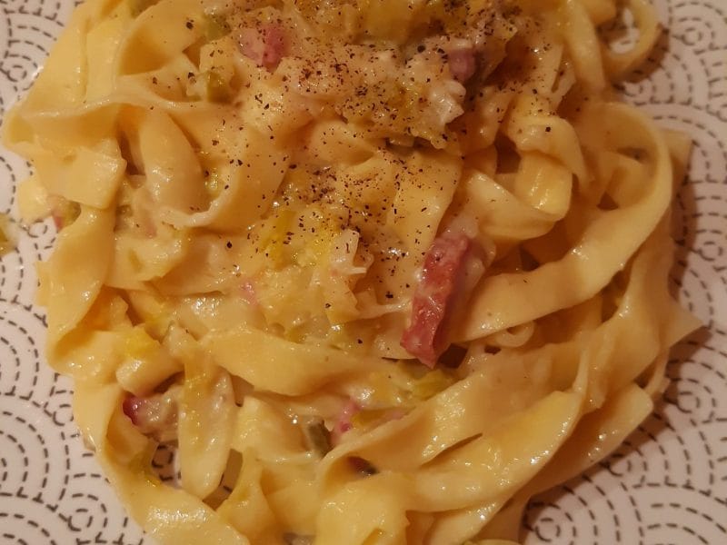 Cliquez pour zoomer ! Tagliatelles à la crème de poireaux Thermomix par Nessa