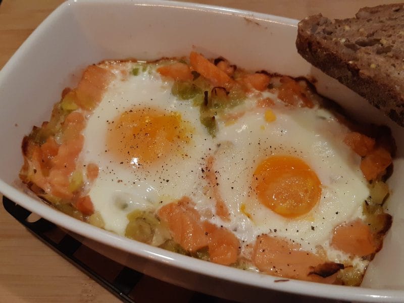 Cliquez pour zoomer ! Oeufs cocotte poireaux et saumon fumé Thermomix par Nessa