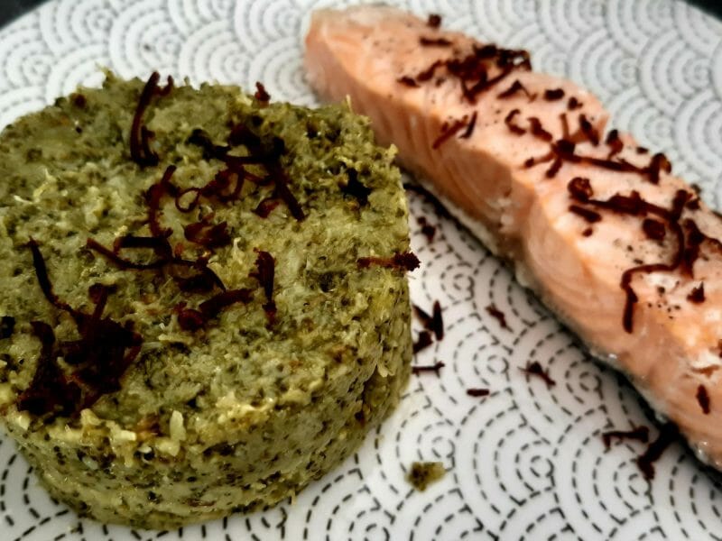 Cliquez pour zoomer ! Saumon sur purée de brocolis Thermomix par Nessa