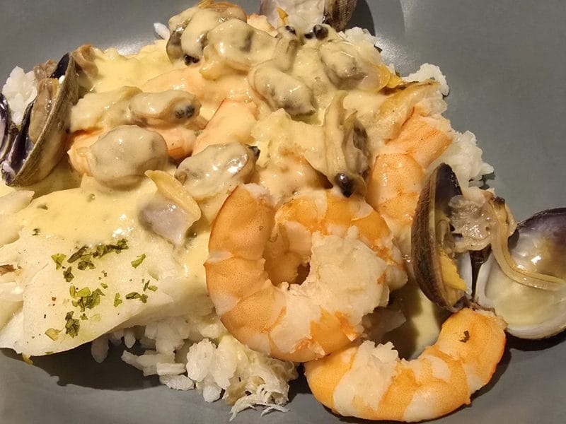 Cliquez pour zoomer ! Cabillaud aux crevettes et palourdes Thermomix par sonia_104
