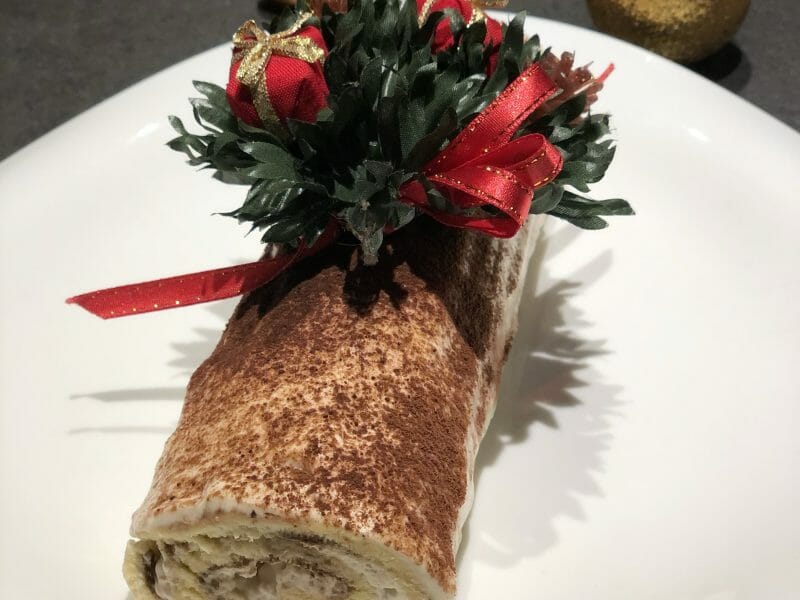 Cliquez pour zoomer ! Bûche Tiramisu Thermomix par anais_216