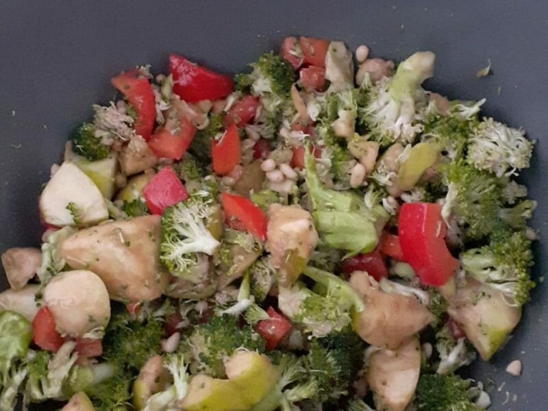 Cliquez pour zoomer ! Salade de brocolis Thermomix par clairotte55