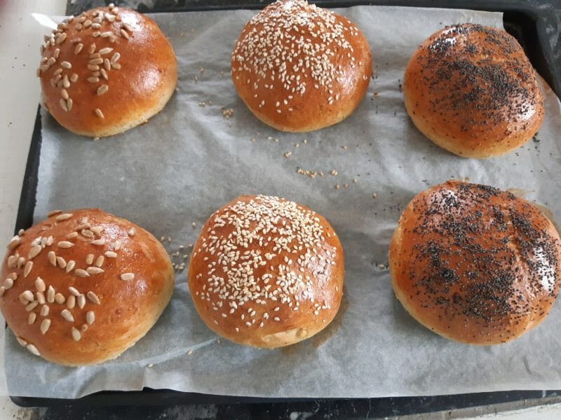 Cliquez pour zoomer ! Pains burger au parmesan et romarin Thermomix par celine_411