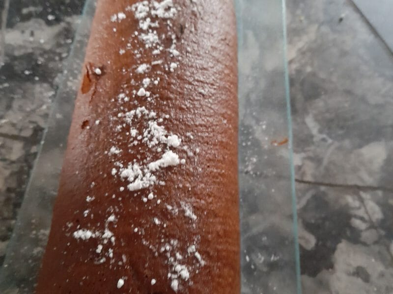 Cliquez pour zoomer ! Gâteau roulé au Kinder bueno Thermomix par celine_411
