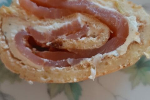 Cliquez pour zoomer ! Roulé aux courgettes et au saumon fumé Thermomix par LauraR25