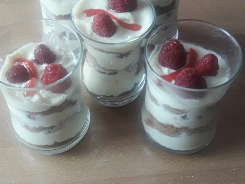 Cliquez pour zoomer ! Tiramisu aux framboises et spéculoos Thermomix par tatiana_29