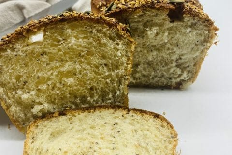 Cliquez pour zoomer ! Pain de mie aux blancs d’oeufs et aux graines de céréales Thermomix par Leila1966