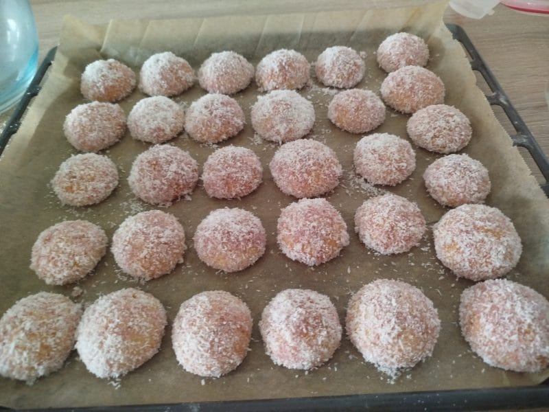 Cliquez pour zoomer ! Boules coco et confiture Thermomix par Layel19