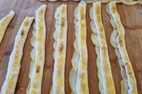 Cliquez pour zoomer ! Roses feuilletées aux pommes Thermomix par Aurelbbjaloed