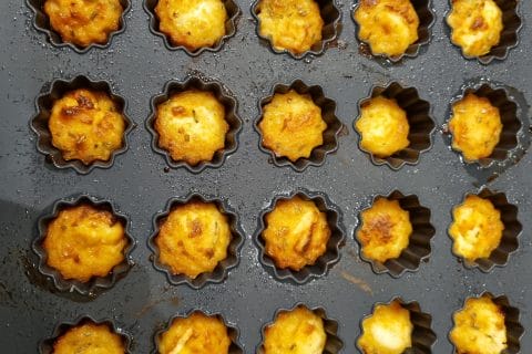 Cliquez pour zoomer ! Mini cannelés chèvre miel Thermomix par Aurelbbjaloed