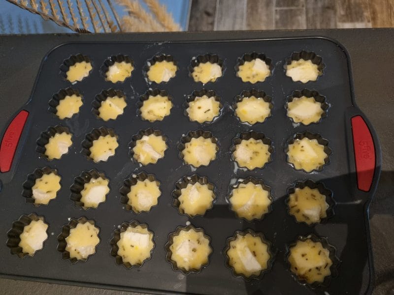 Cliquez pour zoomer ! Mini cannelés chèvre miel Thermomix par Aurelbbjaloed