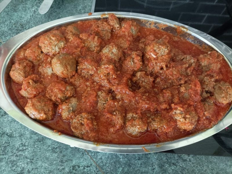 Cliquez pour zoomer ! Boulettes de viande sauce aux poivrons rouges Thermomix par qunegonde