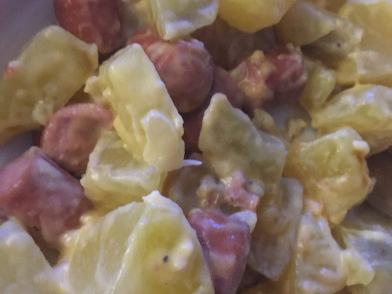 Cliquez pour zoomer ! Pommes de terre et knackis sauce cheddar Thermomix par Charlotte