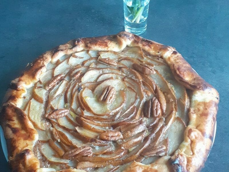 Cliquez pour zoomer ! Tarte rustique poire pécan Thermomix par lilougrz