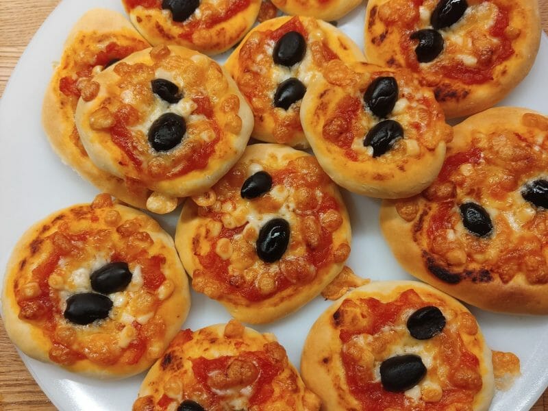 Cliquez pour zoomer ! Pizzette Thermomix par Nahiya