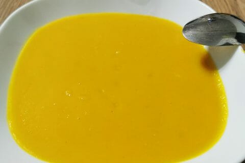 Cliquez pour zoomer ! Velouté de butternut aux lentilles corail et au curry Thermomix par eize