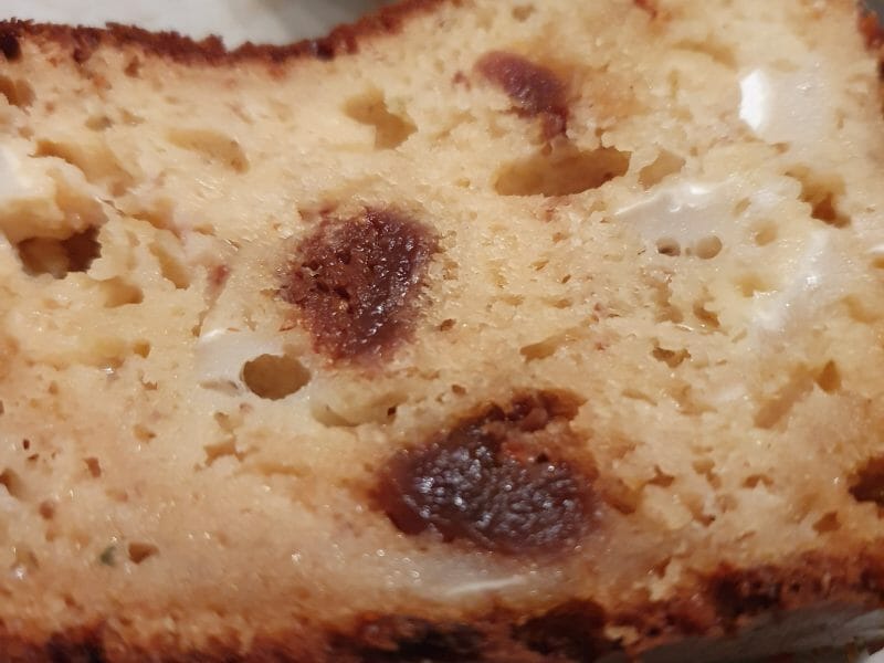 Cliquez pour zoomer ! Cake au chèvre, figues et au miel Thermomix par emice1119