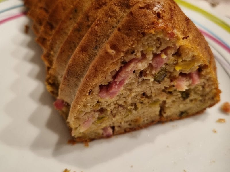 Cliquez pour zoomer ! Cake mortadelle et pistaches Thermomix par emice1119