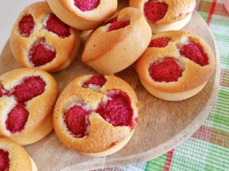 Cliquez pour zoomer ! Visitandines aux framboises Thermomix par emice1119