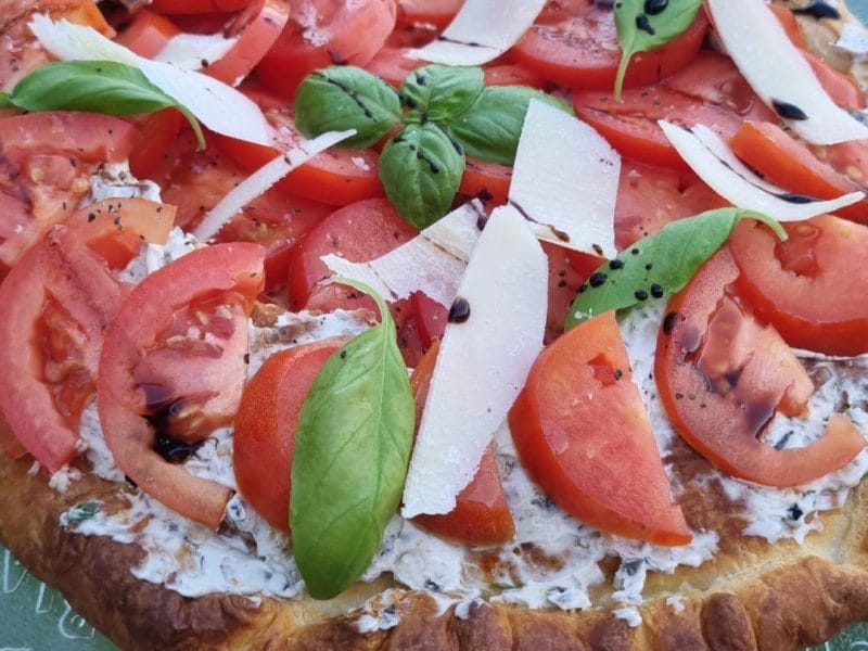 Cliquez pour zoomer ! Tarte feuilletée fromage frais et tomates Thermomix par emice1119