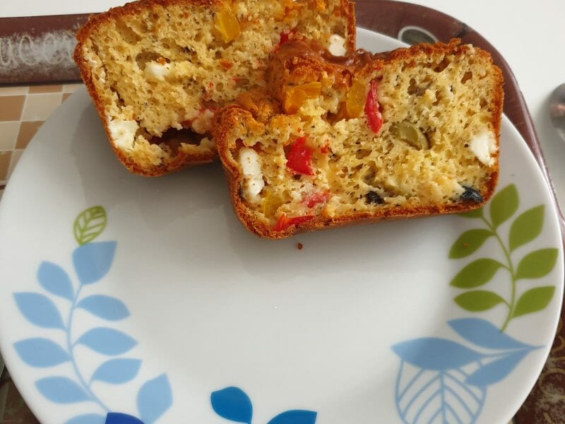 Cliquez pour zoomer ! Cake aux poivrons, fêta et olives Thermomix par Ercan