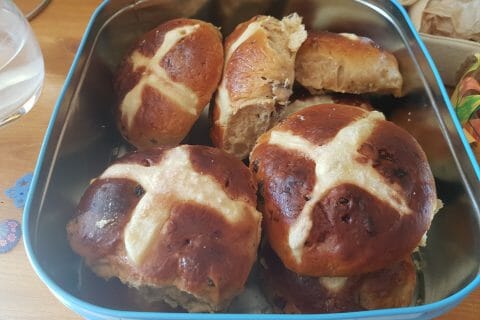 Cliquez pour zoomer ! Hot cross buns – petits pains anglais de Pâques Thermomix par aclaire49