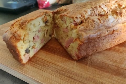 Cliquez pour zoomer ! Cake chèvre, noisettes et lardons Thermomix par menka