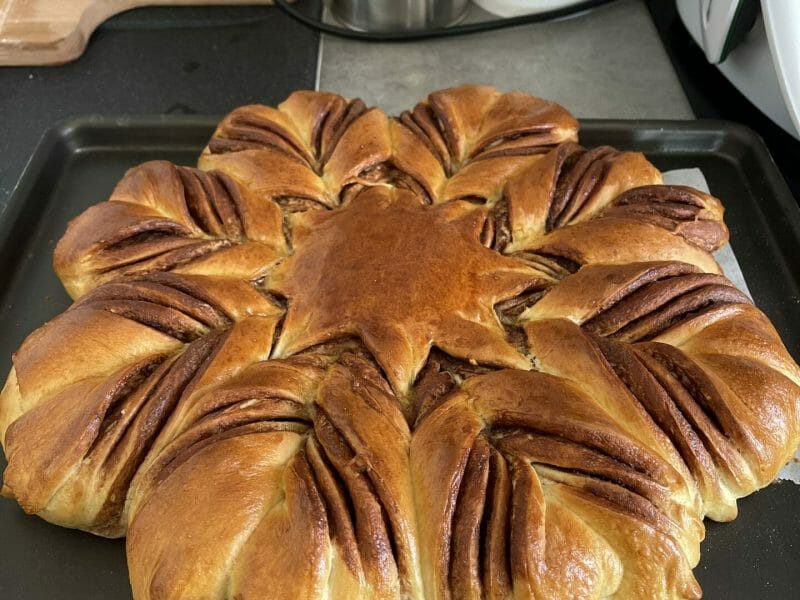 Cliquez pour zoomer ! Brioche étoilée au Nutella Thermomix par Angieblueyes