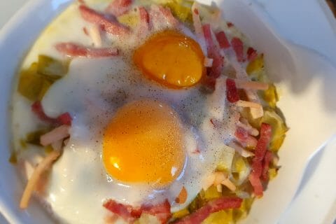 Cliquez pour zoomer ! Oeufs cocotte poireaux et saumon fumé Thermomix par ceciledidesch