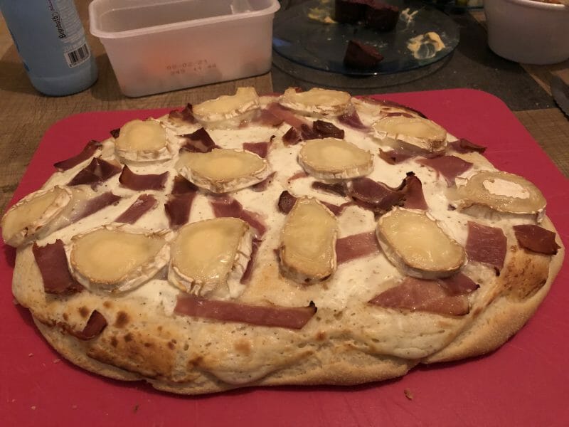 Cliquez pour zoomer ! Fougasse chèvre et lardons Thermomix par obibi