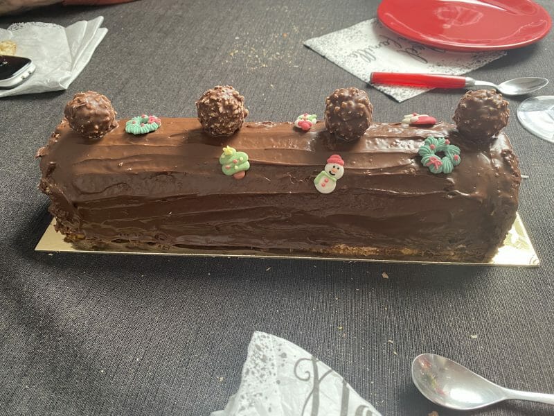 Cliquez pour zoomer ! Bûche Ferrero Rocher Thermomix par titine0398