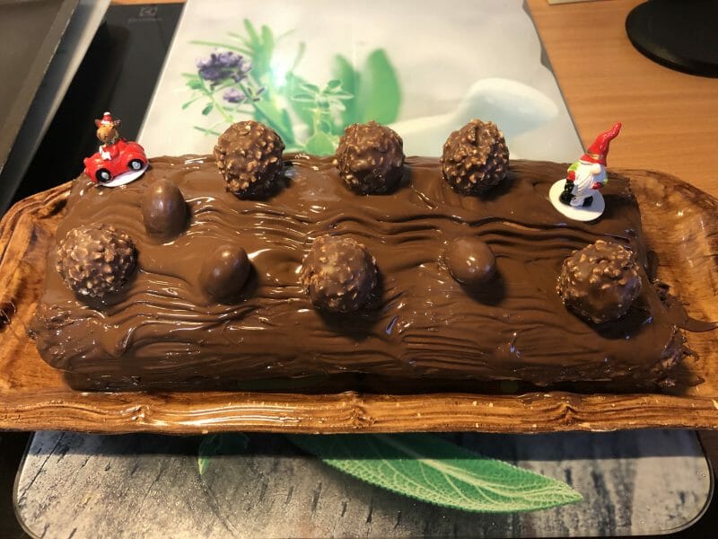 Cliquez pour zoomer ! Bûche Ferrero Rocher Thermomix par nicolas97