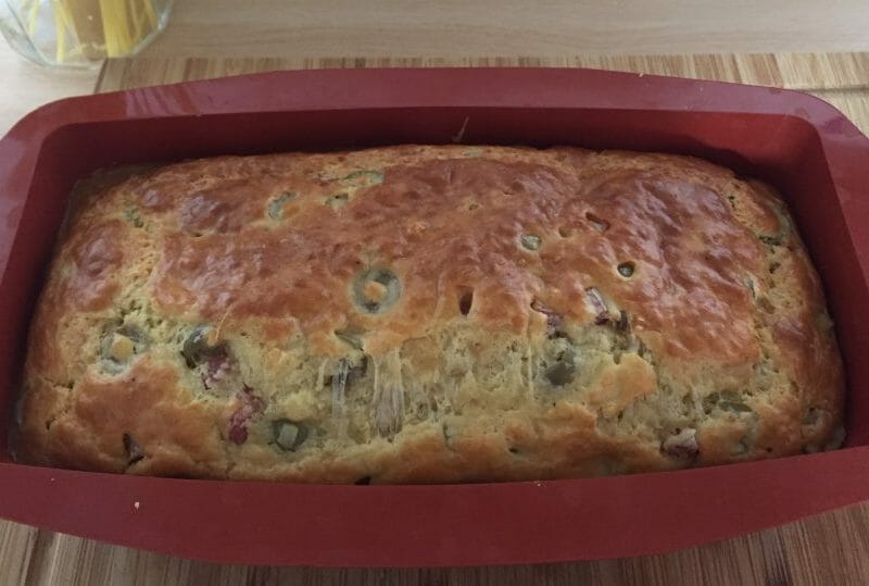 Cliquez pour zoomer ! Cake salé jambon fromage et olives Thermomix par Coykoy