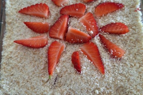 Cliquez pour zoomer ! Crumble fraise rhubarbe et noix de coco Thermomix par 🦕VéroFripouille🦖