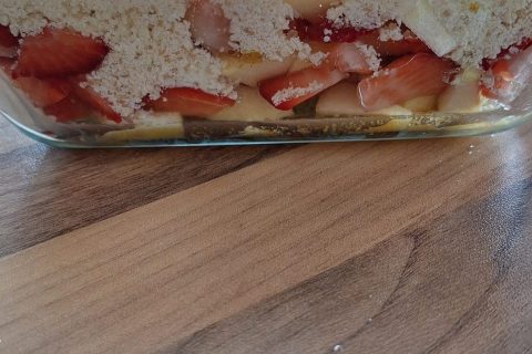Cliquez pour zoomer ! Crumble fraise rhubarbe et noix de coco Thermomix par 🦕VéroFripouille🦖