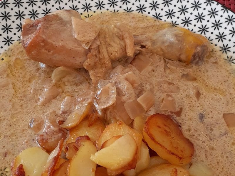 Cliquez pour zoomer ! Poulet à la crème et aux oignons Thermomix par 🦕VéroFripouille🦖