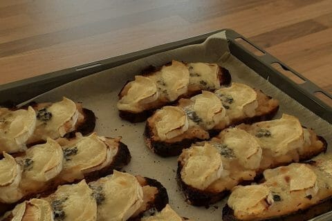 Cliquez pour zoomer ! Tartines échalotes et poires au chèvre Thermomix par 🦕VéroFripouille🦖