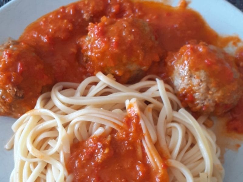 Cliquez pour zoomer ! Boulettes de viande sauce aux poivrons rouges Thermomix par 🦕VéroFripouille🦖
