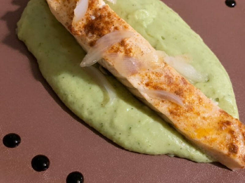 Cliquez pour zoomer ! Saumon sur purée de brocolis Thermomix par leagoeller