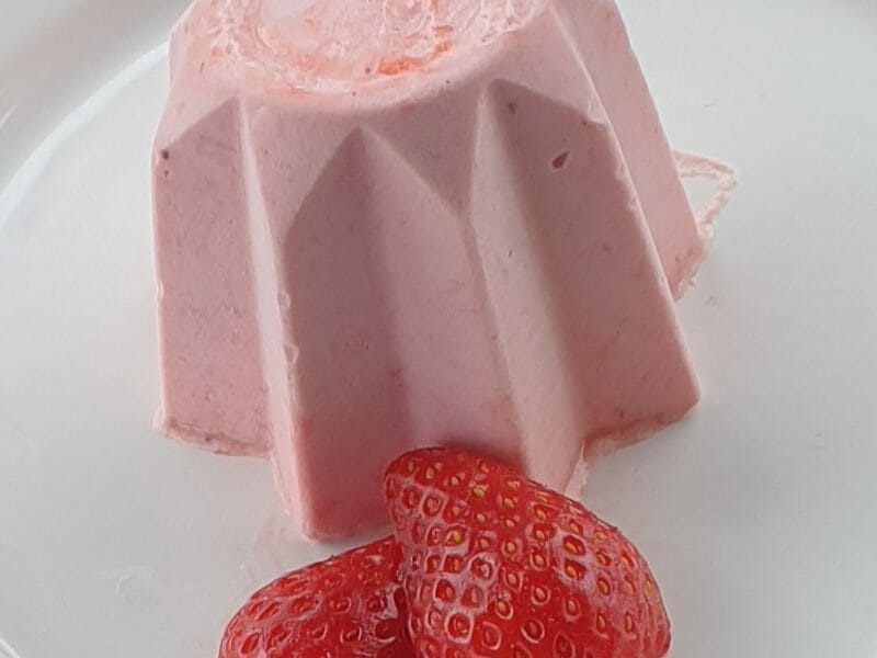 Cliquez pour zoomer ! Parfait glacé aux fraises Thermomix par chopin2017