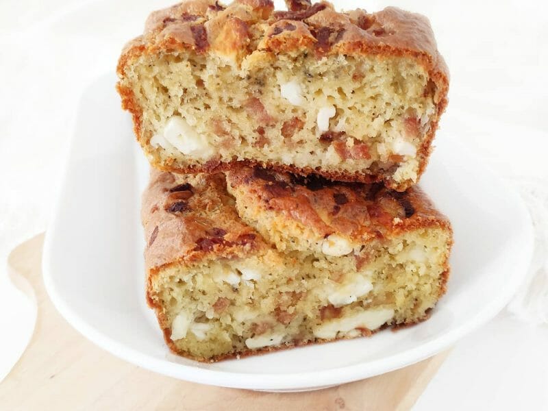 Cliquez pour zoomer ! Cake chèvre, noisettes et lardons Thermomix par xpetitcrabe