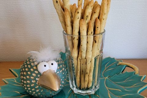 Cliquez pour zoomer ! Gressins parmesan basilic Thermomix par cflo68🐞