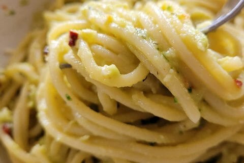 Cliquez pour zoomer ! Pâtes au pesto d’avocat Thermomix par cflo68🐞